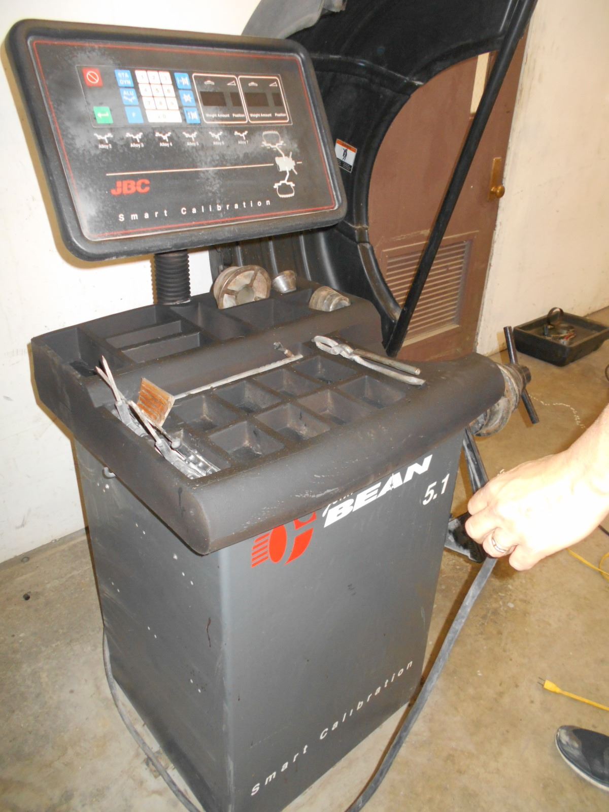 John Bean 5.1 Tire Balance Machine
