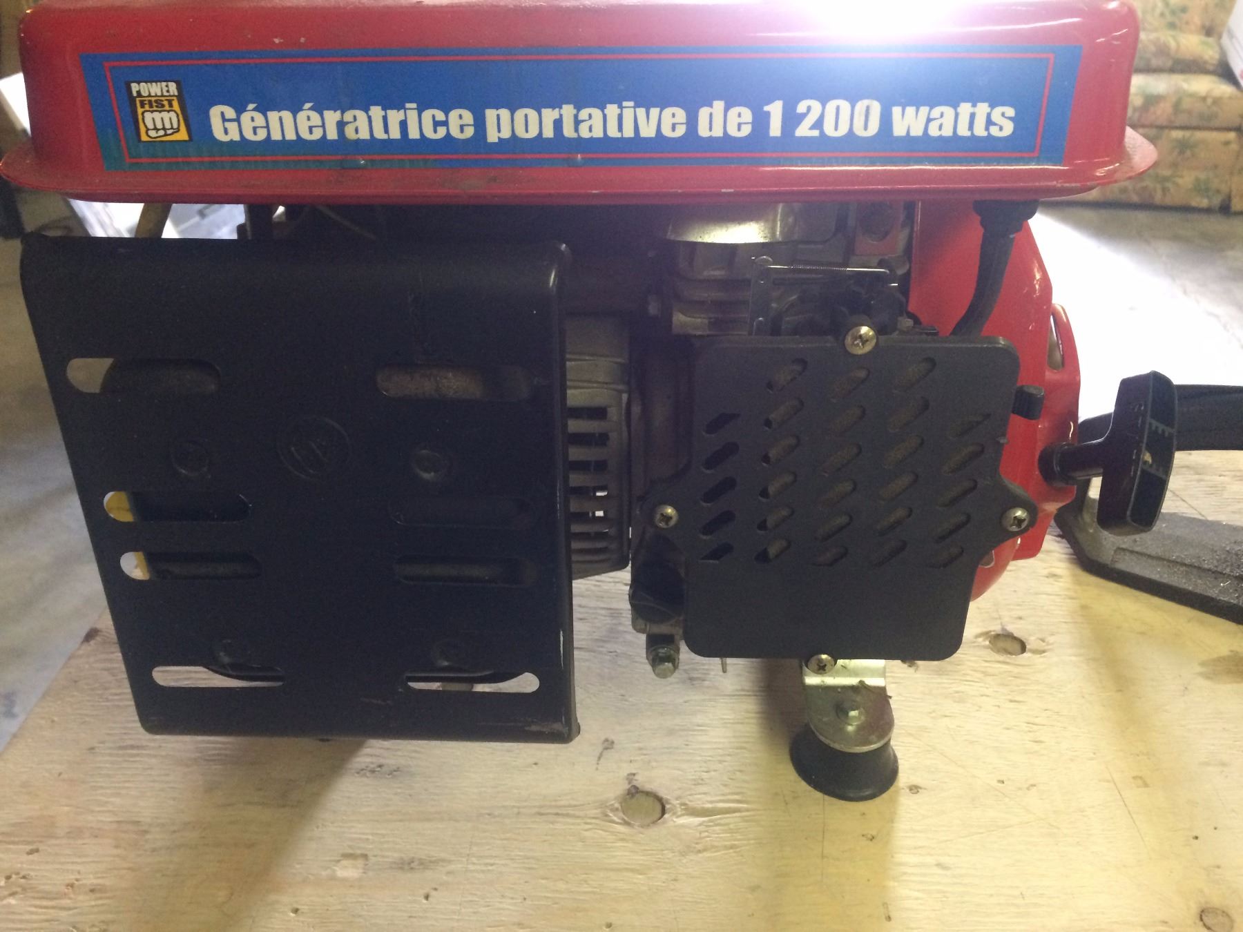 POWER FIST 1200 WATT PORTABLE GENERATOR