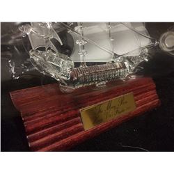 THE MARY ROSE HENRY VIII MODEL FLAGSHIP 1545 (9" X 4") BLOWN CRYSTAL
