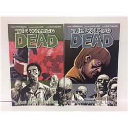 WALKING DEAD GRAPHIC NOVEL LOT (VOLUMES 5 & 6)