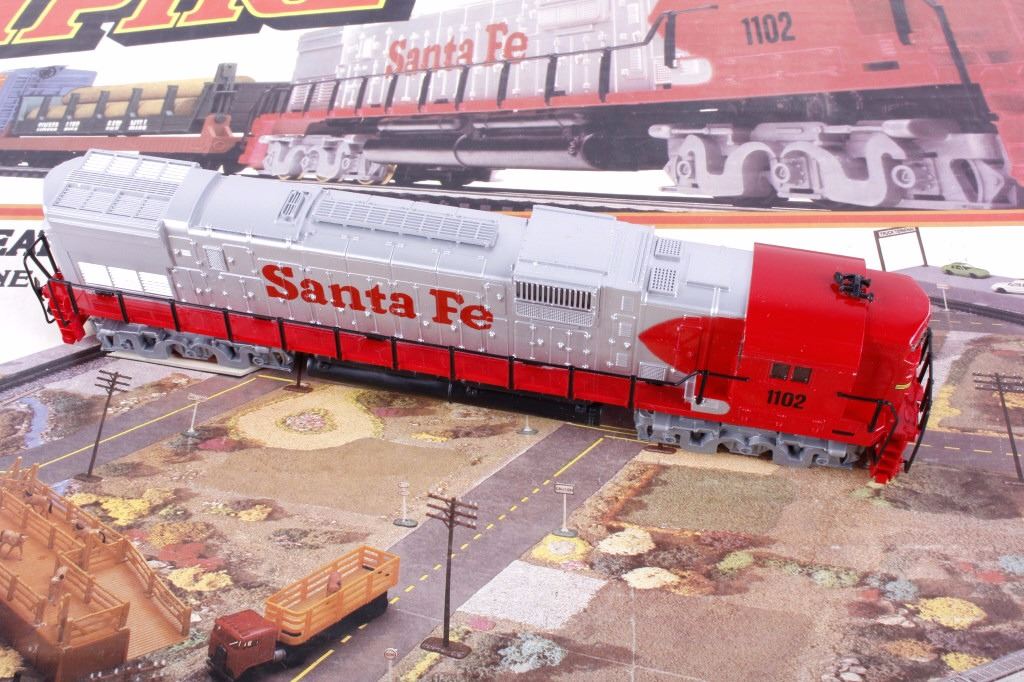 Tyco Railroad Empire Electric HO Scale Train Set