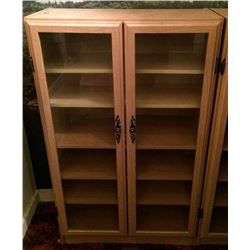 SHORT DISPLAY CASE