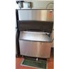 Image 2 : Manitowac Commercial Ice Machine w/Ice Bin model B970 (48" x 33" x 46"H)