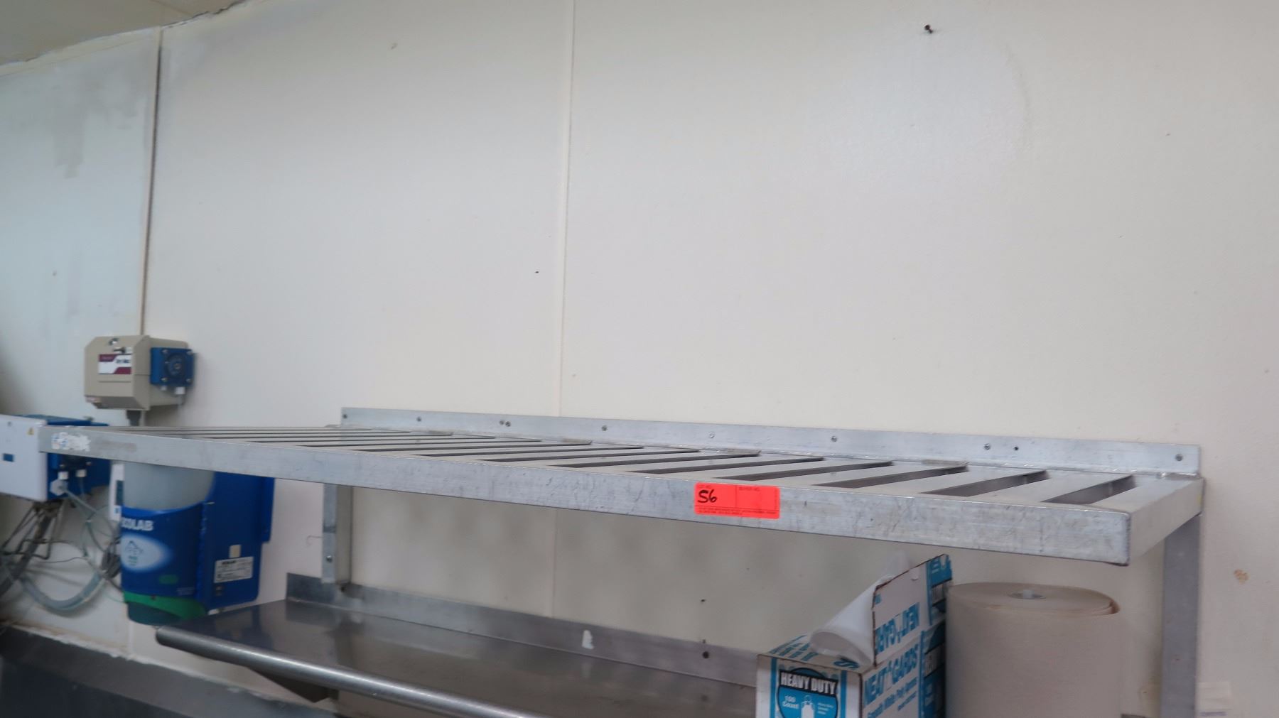 Wall-Mount Aluminum Rack 5ft x 2ft x 13