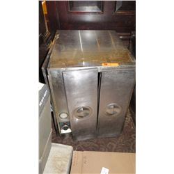 Bread Warmer 19 x 23 x 24 H