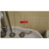 Image 2 : Qty 2 Pedestal Sinks 24 x 22 x 33" H