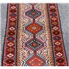 Image 2 : DIAMOND SHAPED MEDALLION WARM LOOK TRIBA YALAMEH RUNNER