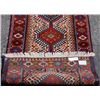 Image 4 : DIAMOND SHAPED MEDALLION WARM LOOK TRIBA YALAMEH RUNNER