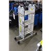 Image 2 : ADJUSTABLE LADDER