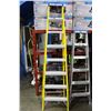 Image 1 : FIBERGLASS AND ALUMINUM LADDER