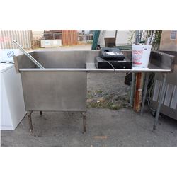 STAINLESS STEEL COMMERCIAL RESTAURANT SINK