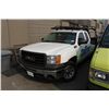 Image 2 : 2011 GMC SIERRA PICK UP, WHITE, GAS, 2150KG, 3225KG (GVW), 89,925KMS, 1 ICBC DEC TOTALING $741.73