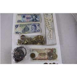 BAG OF JEWELLERY AND FOREIGN CURRENCY