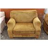 Image 2 : COUCH, CHAIR, AND 2 OTTOMANS