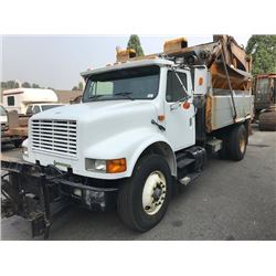 1993 INTERNATIONAL DUMP TRUCK, WHITE, DIESEL, MANUAL, VIN #1HTSDN2R7PH483667, 352,568KMS, SALTER