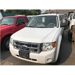2008 FORD ESCAPE, WHITE, SUV, AUTOMATIC,GAS, VIN#1FCU93158KB89234, 218,178KMS,