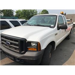2006 FORD F250, WHITE, GAS, VIN#1FTSX20596EC35519, 155,494KMS, RD,TH,4W,AC, 1 ICBC REPAIRED