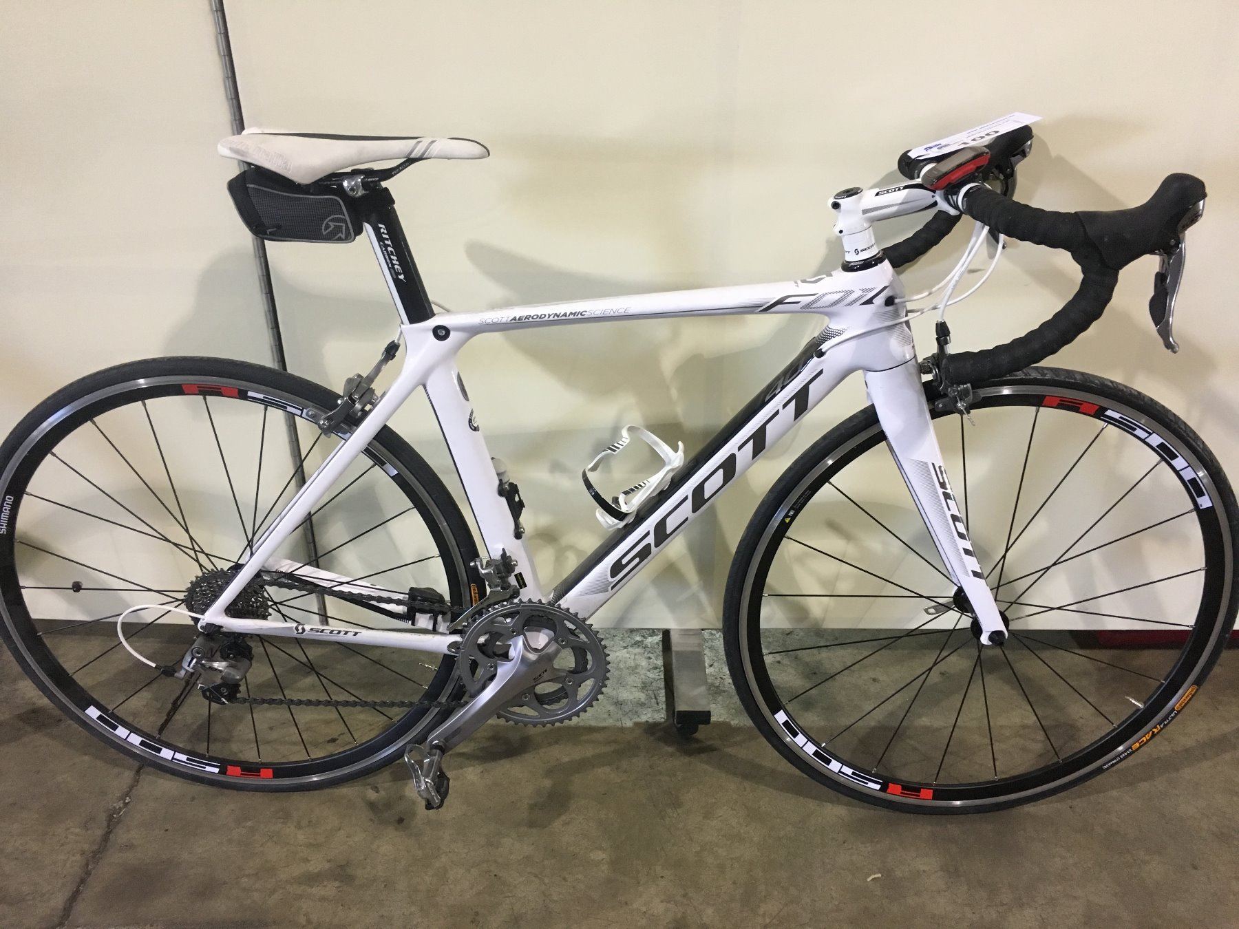 WHITE SCOTT FOIL 20 SPEED CARBON FIBER RACING BIKE - Able Auctions