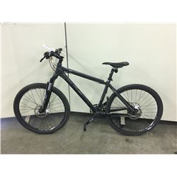 GREY GIANT XTC3 FRONT SUSPENSION MOUNTAIN BIKE WITH HYDRAULIC DISK BRAKES