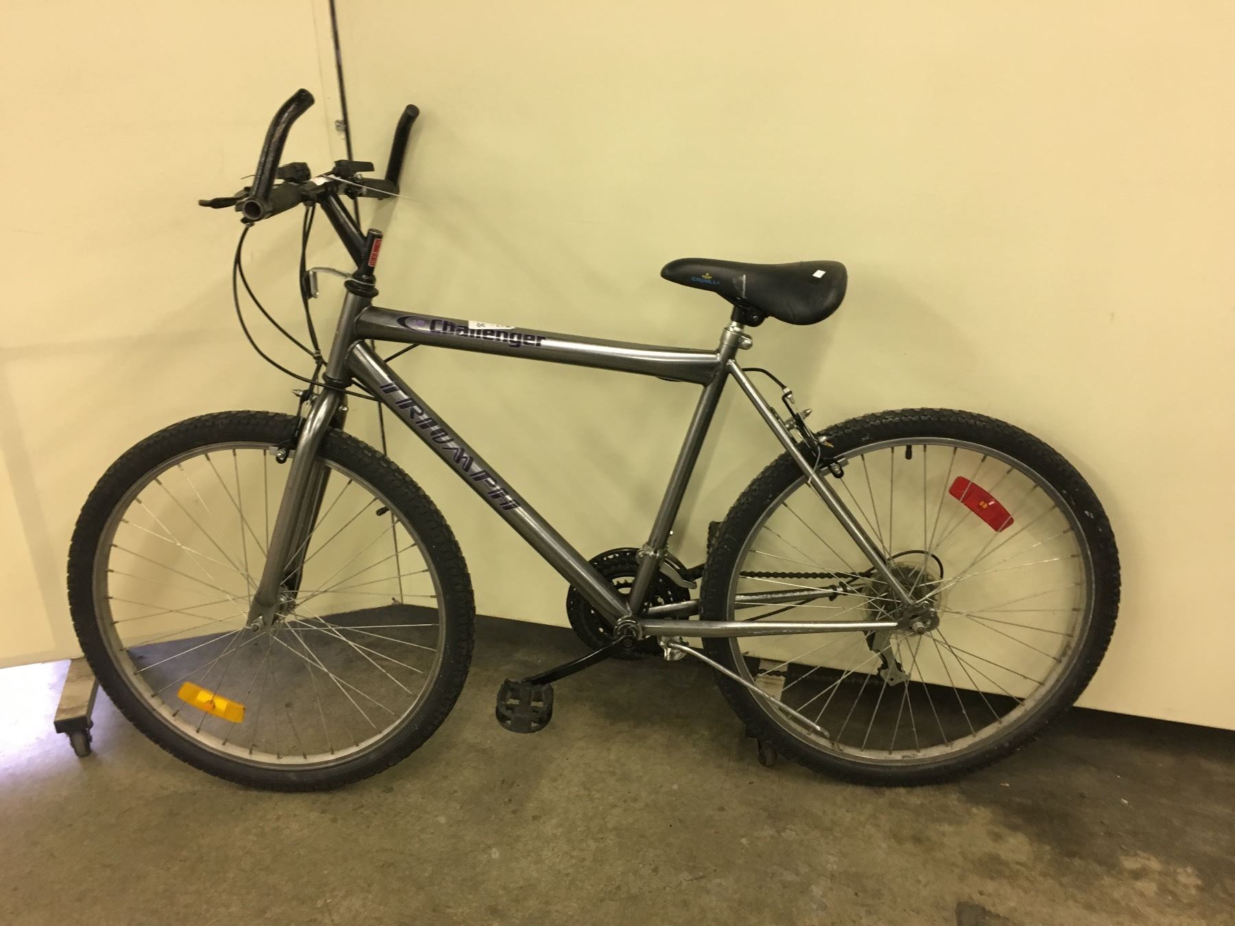 Grey Triumph Challenger Hybrid Mountain Bike