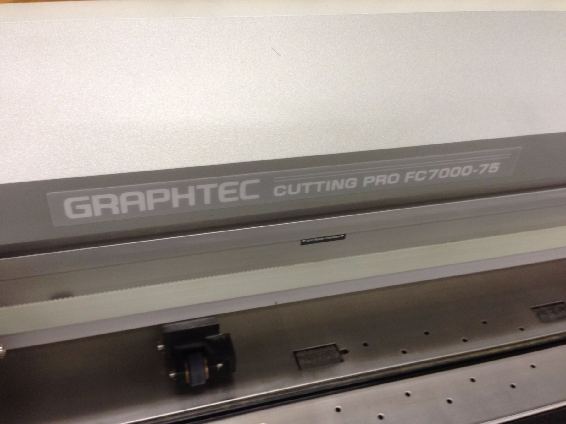 GRAPHTEC CUTTING PRO FC7000-75 48'' CUTTING PLOTTER - Able Auctions