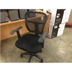 BLACK MESH BACK TASK CHAIR