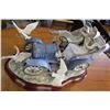Image 2 : LARGE LLADRO FIGURINE NO. 886 SIGNED BY ARTIST, MAN AND WOMEN IN GILLESPIE WITH GEESE