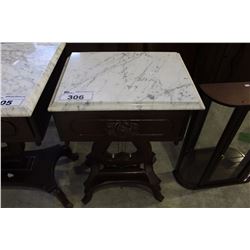 BEAUTIFUL ANTIQUE MAHOGANY AND MARBLE TOP SIDE TABLE