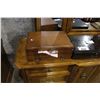 Image 2 : PAIR OF FLATWARE SETS IN BOXES