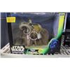 Image 2 : STAR WARS THE POWER OF THE FORCE BANTHA AND TUSKEN RAIDER AND LUKES T-16 SKYHOPPER