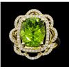 Image 1 : 14KT Yellow Gold 5.49ct Peridot and Diamond Ring