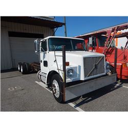 2000 VOLVO WAH64 CAB & CHASSIS TRUCK VIN/SN:4V5PC2UG5YN240197 T/A, 400 HP CUMMINS ISM ENGINE, 10 SPE