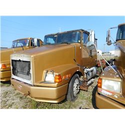 1998 VOLVO WIA64T CAB & CHASSIS TRUCK VIN/SN:4VHWDBGH8WN748600 T/A, 425 HP VOLVO D12 ENGINE, 10 SPEE