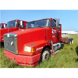 1998 VOLVO WIA64T CAR CARRIER TRUCK VIN/SN:4VHWDBGH6WN748580 T/A, 425 HP VOLVO D12 ENGINE, 10 SPEED 