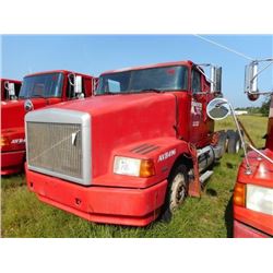 1998 VOLVO WIA64T CAB & CHASSIS TRUCK VIN/SN:4VHWDBGH6WN748577 T/A, DIESEL ENGINE, 10 SPEED TRANS, 4