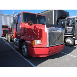 1998 VOLVO WIA64T CAB & CHASSIS TRUCK VIN/SN:4VHWDBGH7WN748619 T/A, 425 HP VOLVO D12 ENGINE, 10 SPEE