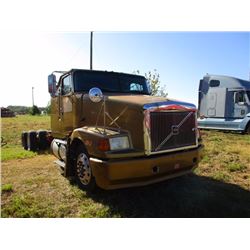 1998 VOLVO WIA64T CAB & CHASSIS TRUCK VIN/SN:4VHWDBGH9WN748086 T/A, CAT DIESEL ENGINE, 10 SPEED TRAN