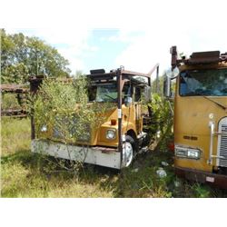 1993 VOLVO/WHITEGMC WAH64 CAR CARRIER TRUCK VIN/SN:4V2PCBRE2PN668456 T/A, DETROIT DIESEL ENGINE, 7 S
