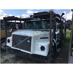 1993 WHGM WAH64 CAR CARRIER TRUCK VIN/SN:4V2PCBRE4PN657555 DETROIT ENGINE, 7 SPD TRANS, 40K REARS, 1