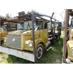 1993 VOLVO/WHITEGMC WAH CAR CARRIER TRUCK VIN/SN:4V2PCBRE5PN668497 T/A, DETROIT DIESEL ENGINE, 7 SPE