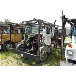 2000 INTERNATIONAL 8100 CAR CARRIER TRUCK VIN/SN:1HSHNAHR2YH252690 T/A, AIR RIDE SUSP, 22.5 TIRES, D