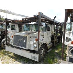 2000 VOLVO WAH64 CAR CARRIER TRUCK VIN/SN:4V5PC2UGXYN240194 T/A CUMMINS ISM-400 ENGINE, 10 SPEED TRA