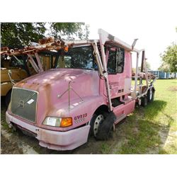 1999 VOLVO VNL64T CAR CARRIER TRUCK VIN/SN:4VG7DBCJ5XN771755 T/A, CAT 3406E 475HP ENGINE, 9 SPD TRAN