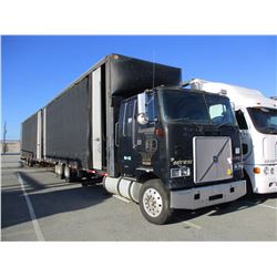 1996 VOLVO WHL64T CAR CARRIER TRUCK VIN/SN:4V5GDDJH4TR723980 T/A, CUMMINS N14-435E ENGINE, 10 SPEED 