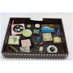 TRAY OF ANTIQUE LADIES COMPACTS