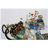 Image 2 : TWO BAGS OF LOST PROPERTY JEWELLRY