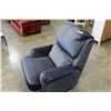 Image 1 : BLUE UPHOLSTERED RECLINER CHAIR
