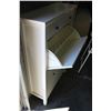 Image 2 : WHITE SHOE CABINET