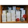 Image 1 : SHELF LOT OF HAND BLOWN GLASS MONKEY AND BEAR MOTIF