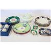 Image 1 : SHELF LOT OF CHINA PLATES TEAPOT ETC